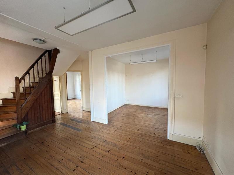 Maison - 107 m² - 6 pièces