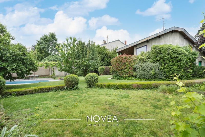 Maison - 199 m² - 6 pièces