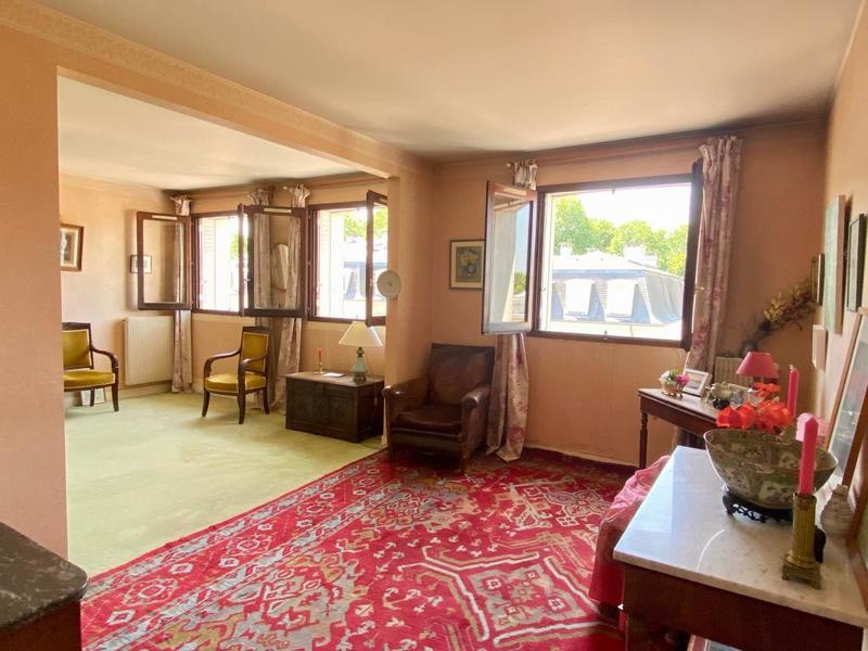 Appartement - 96 m² - 5 pièces