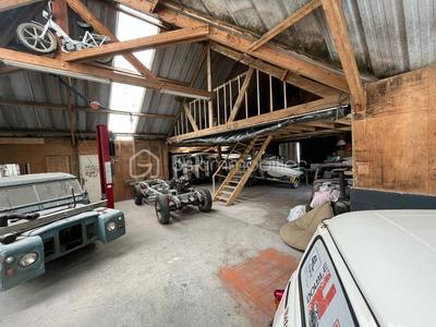 Atelier d'activités - 375 m² - 3 pièces