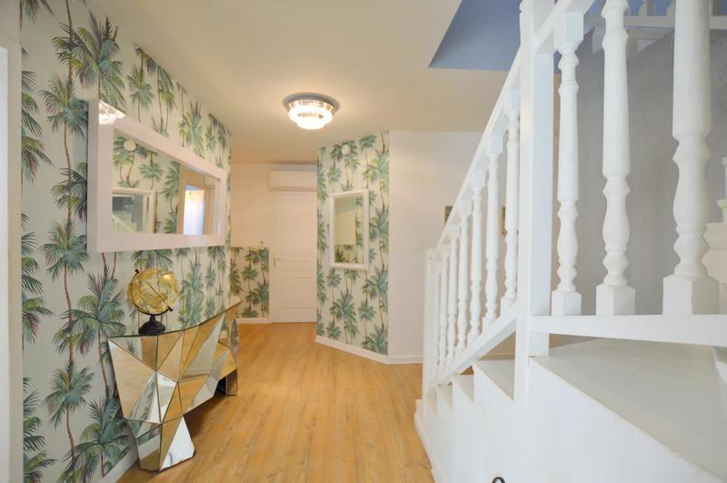 Maison - 182 m² - 7 pièces