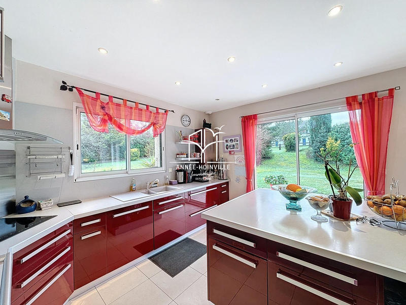 Villa - 177 m² - 6 pièces