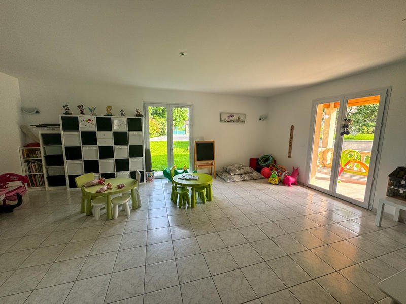 Maison - 275 m² - 7 pièces