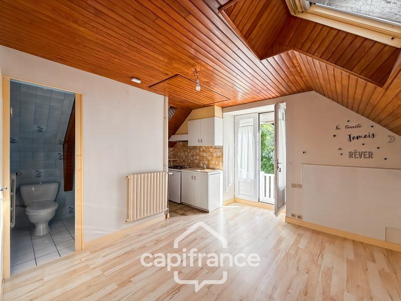 Maison - 193 m² - 9 pièces