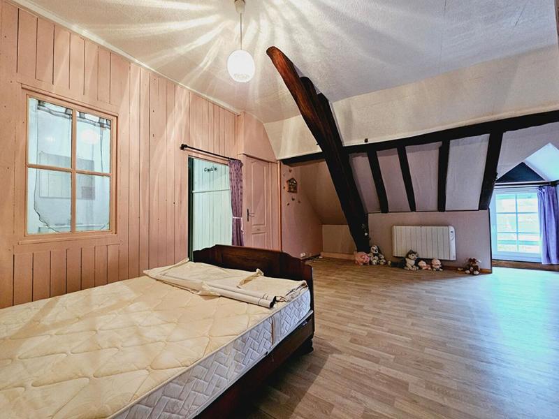 Maison - 208 m² - 6 pièces