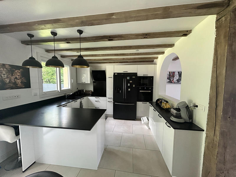 Maison - 141 m² - 8 pièces