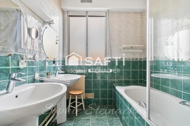 Appartement - 144 m² - 6 pièces