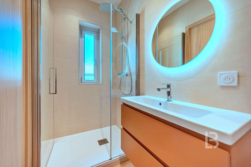 Appartement - 85 m² - 4 pièces