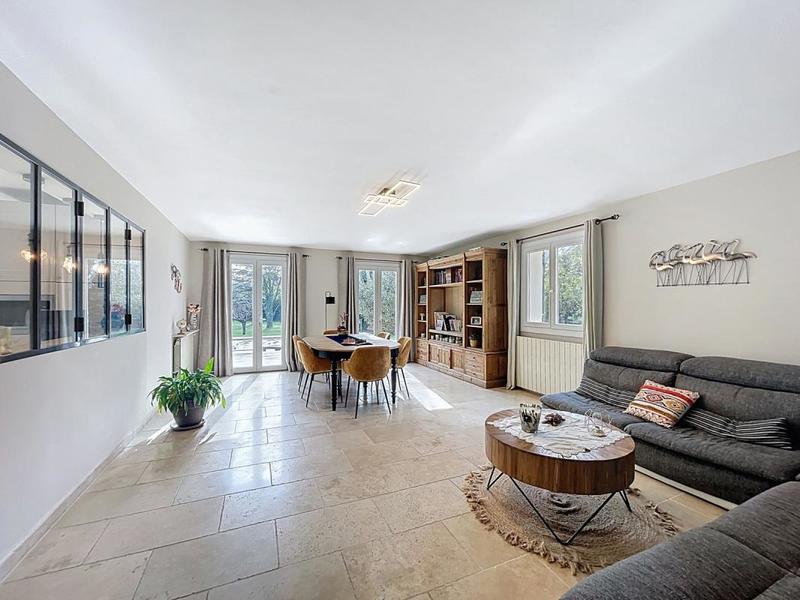 Villa - 153 m² - 6 pièces