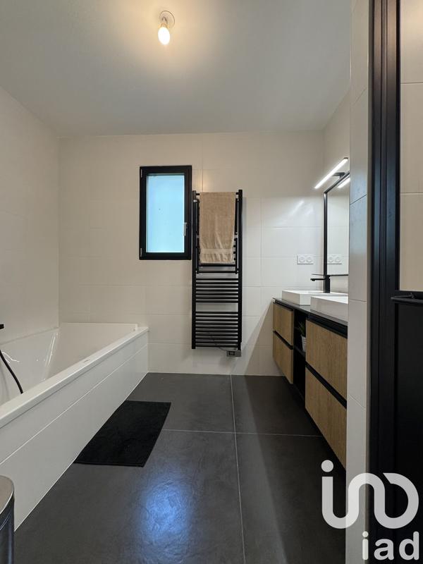 Maison - 170 m² - 5 pièces