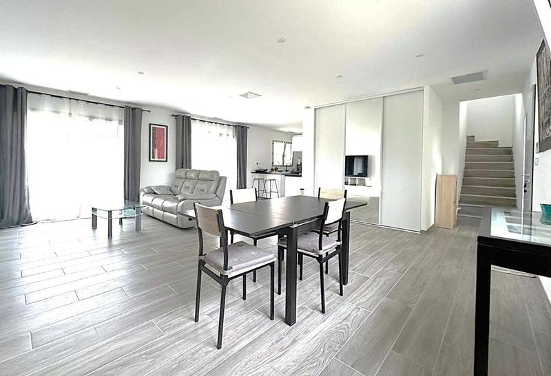 Maison - 150 m² - 6 pièces