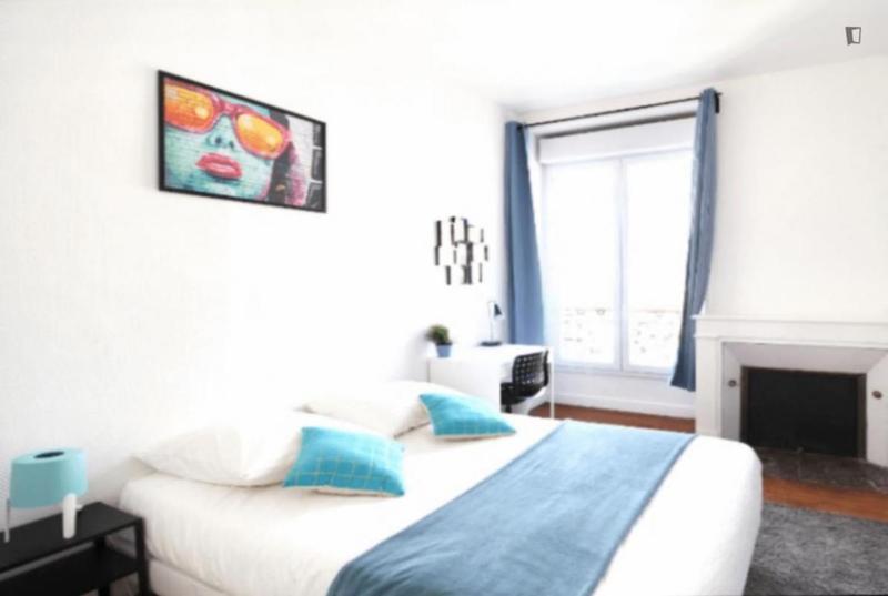 Chambre - 10 m² - 7 pièces