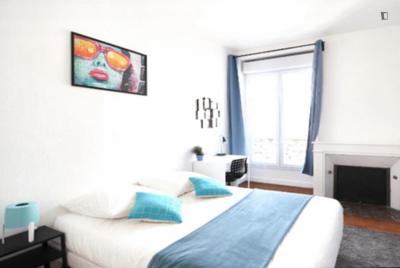 Chambre - 10 m² - 7 pièces