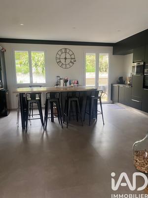 Maison - 182 m² - 4 pièces
