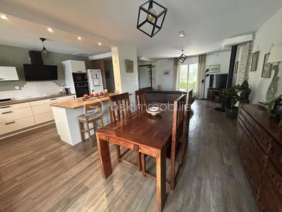 Maison - 138 m² - 6 pièces