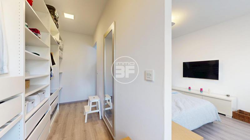 Maison - 222 m² - 7 pièces