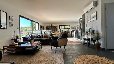 Maison - 140 m² - 6 pièces