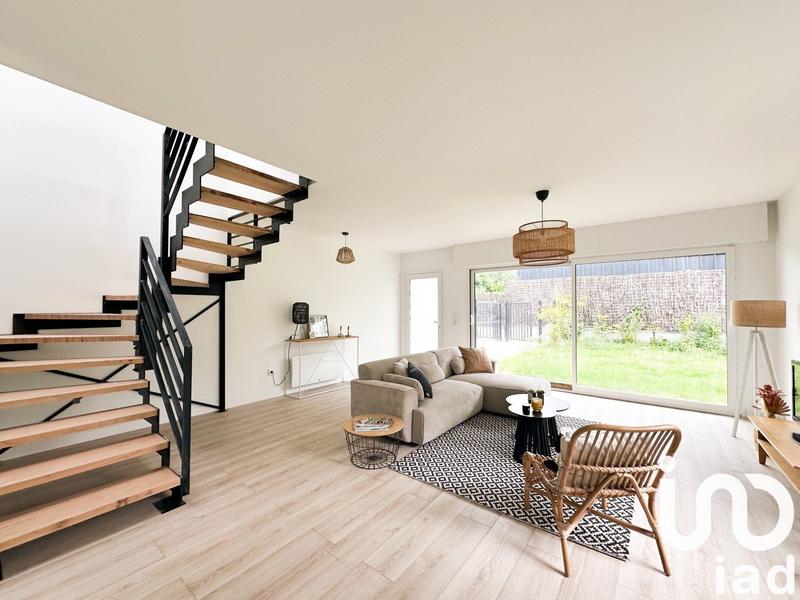 Maison - 102 m² - 4 pièces