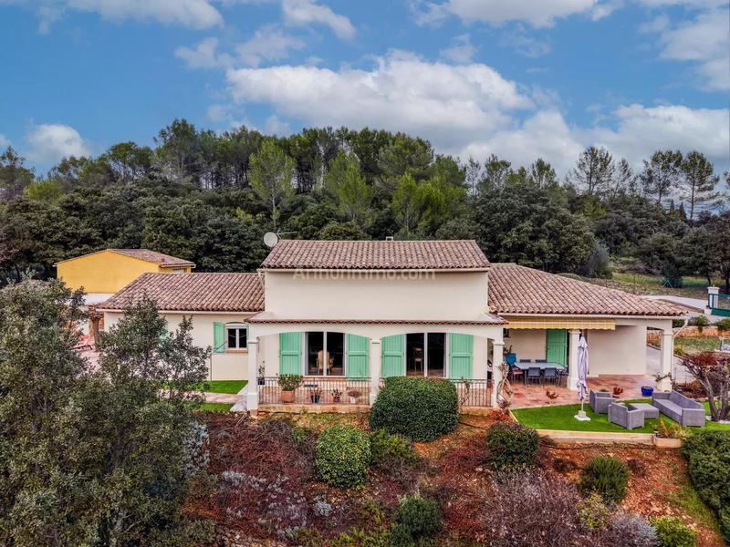 Maison - 190 m² - 6 pièces