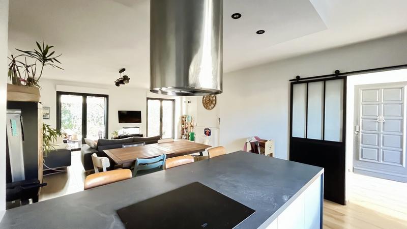 Maison traditionnelle - 111 m² - 4 pièces