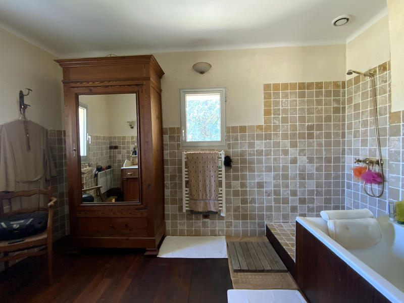 Maison - 200 m² - 6 pièces