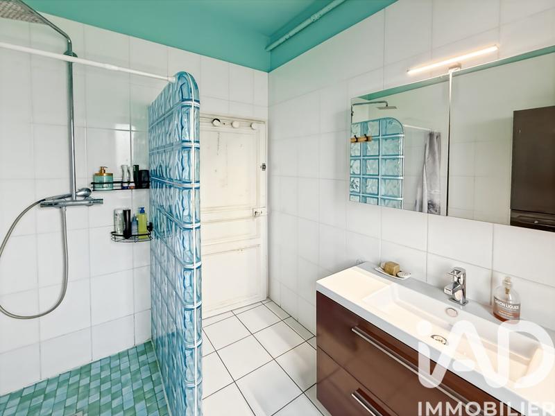 Maison - 216 m² - 7 pièces