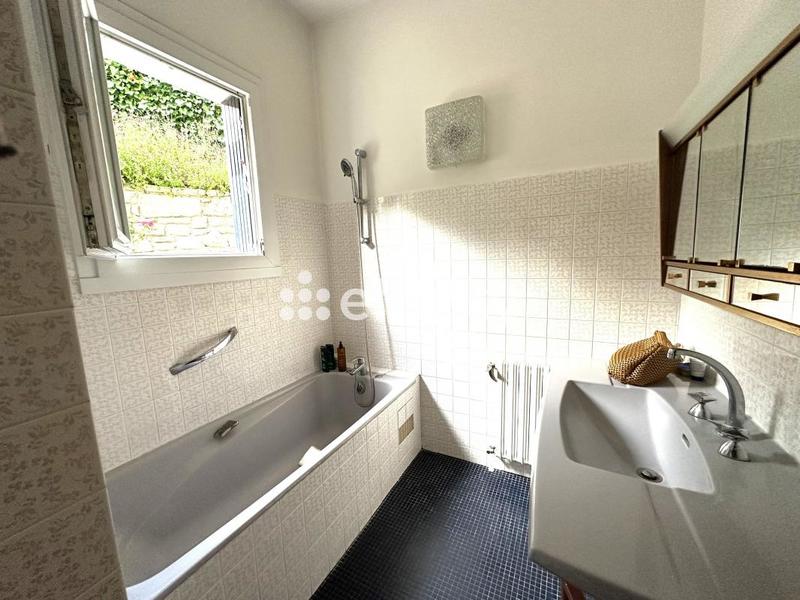 Maison - 200 m² - 7 pièces