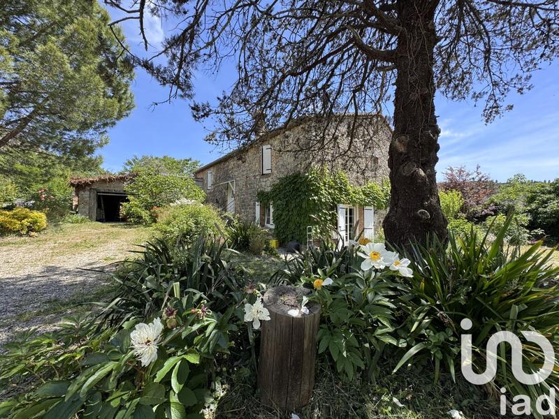 Maison - 215 m² - 7 pièces