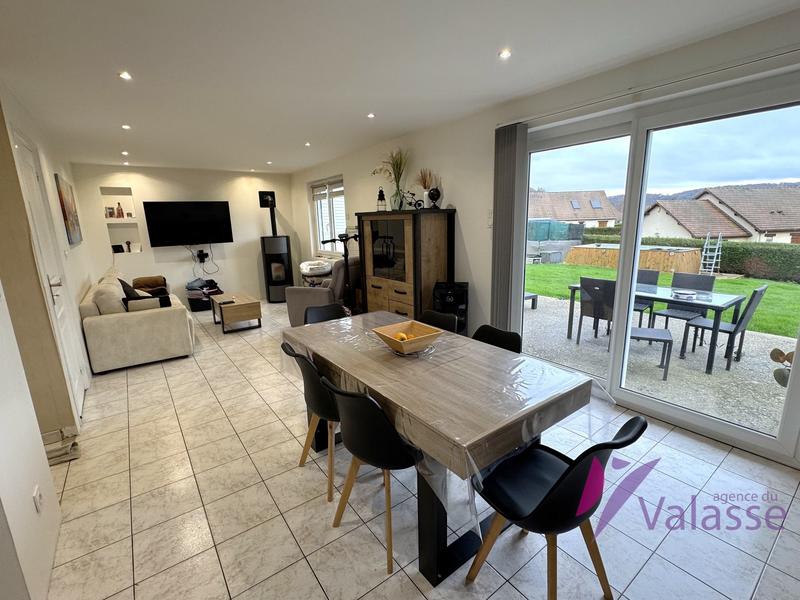 Maison - 83 m² - 4 pièces