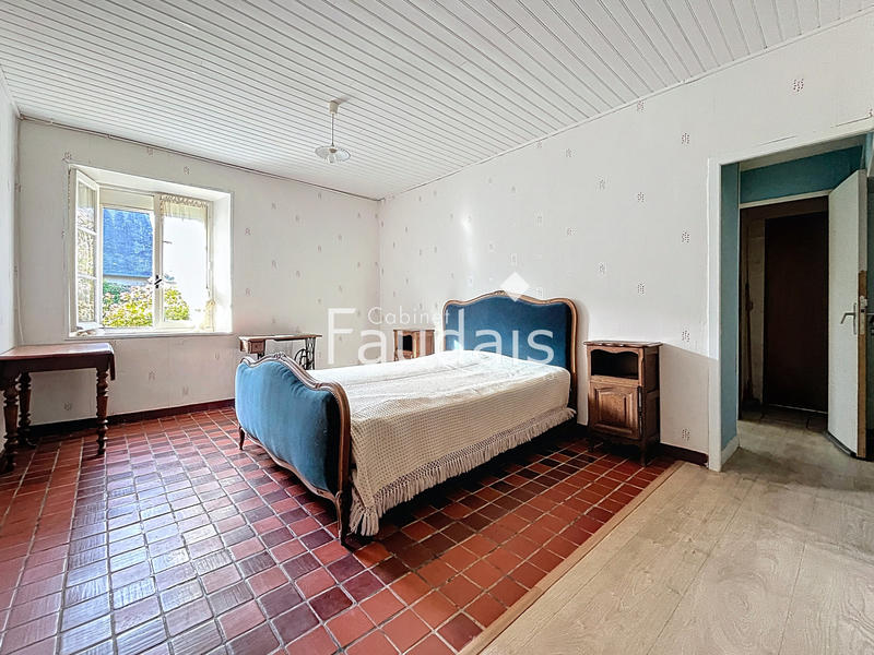 Maison - 212 m² - 8 pièces