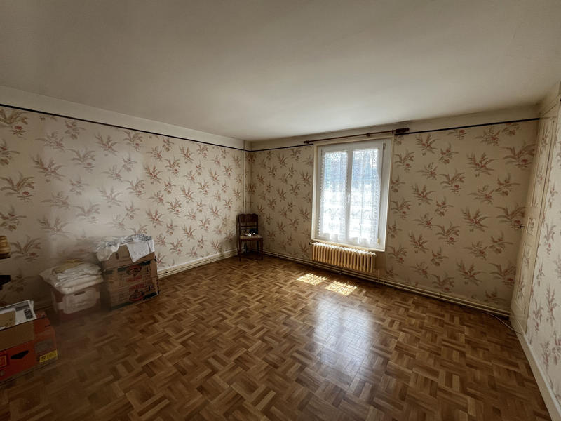 Maison - 95 m² - 6 pièces