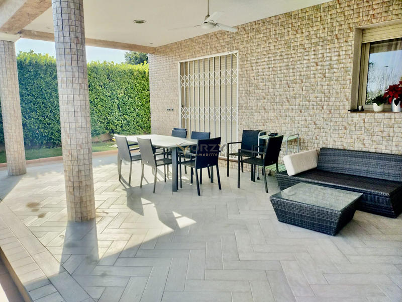 Villa - 270 m² - 7 pièces