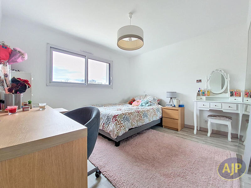 Maison - 142 m² - 6 pièces