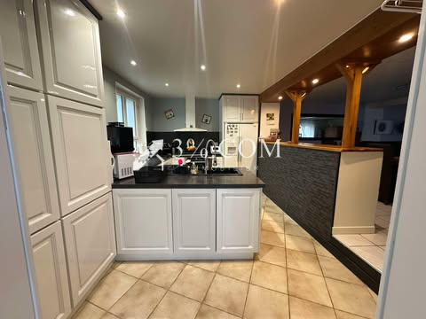 Maison de village - 160 m² - 8 pièces