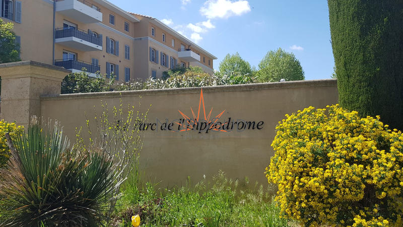 Parking / Garage - 12 m²