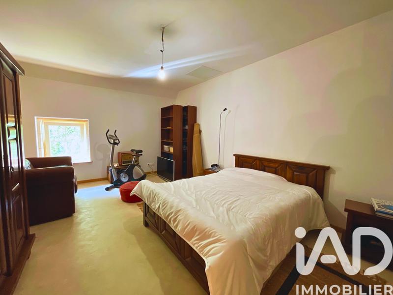 Maison - 178 m² - 8 pièces