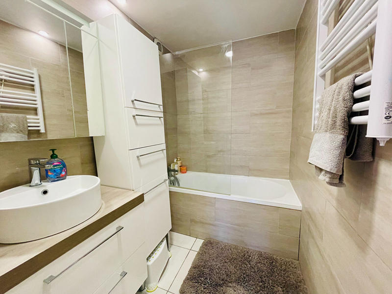 Appartement - 84 m² - 4 pièces