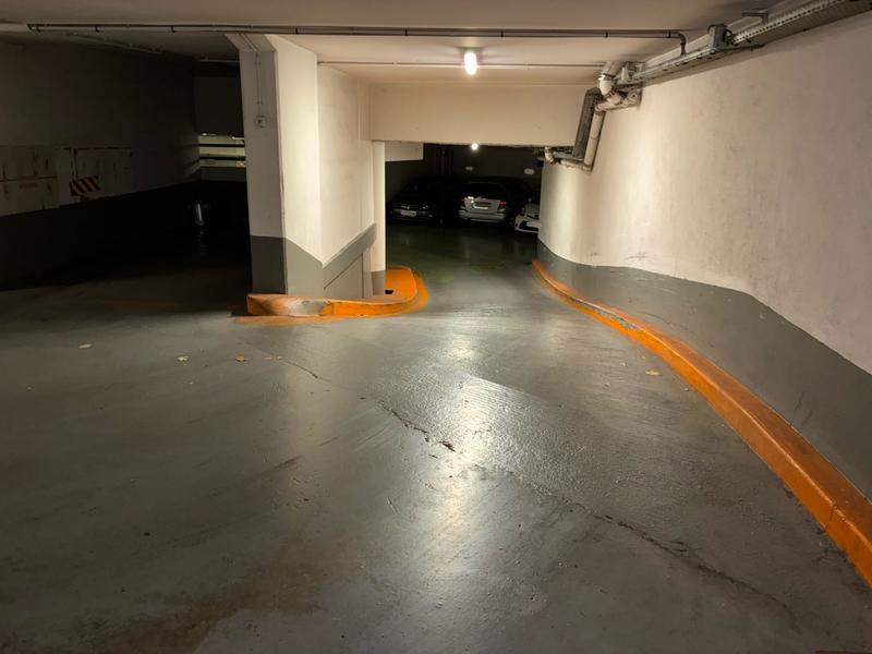 Parking / Garage - 14 m²