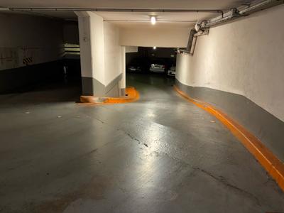 Parking / Garage - 14 m²
