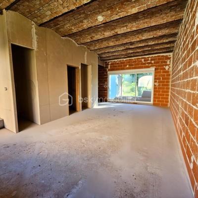 Maison jumelée - 300 m² - 9 pièces