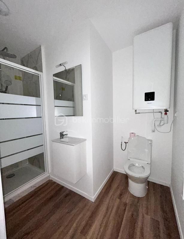 Immeuble - 209 m² - 12 pièces