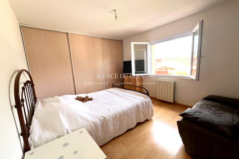 Villa - 240 m² - 6 pièces