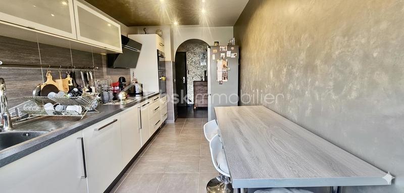 Appartement - 76 m² - 4 pièces