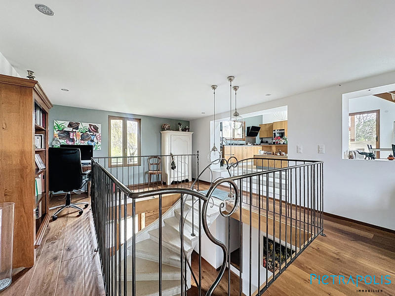 Maison ancienne - 210 m² - 6 pièces