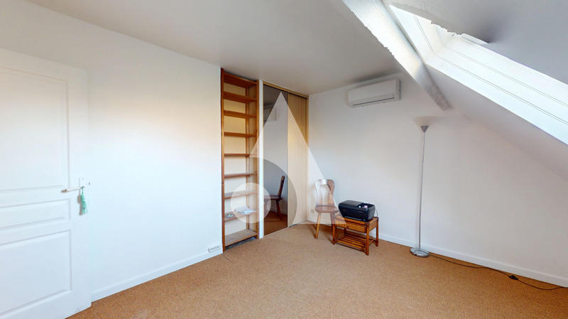 Maison - 103 m² - 7 pièces