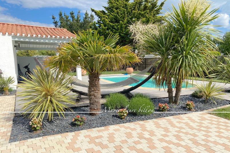 Maison - 273 m² - 7 pièces