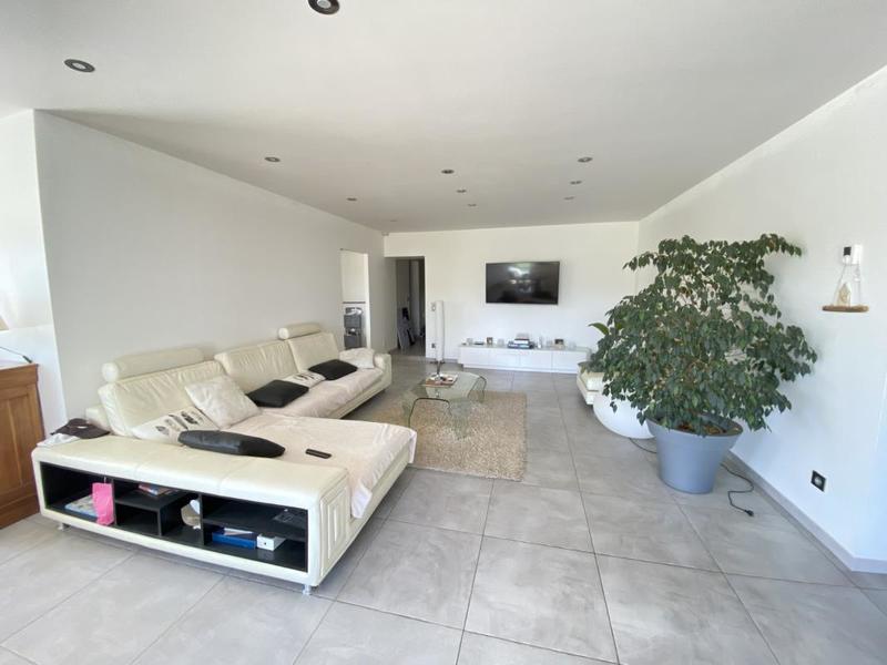 Villa - 200 m² - 5 pièces