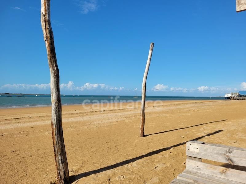 Studio - 25 m² - 1 pièce