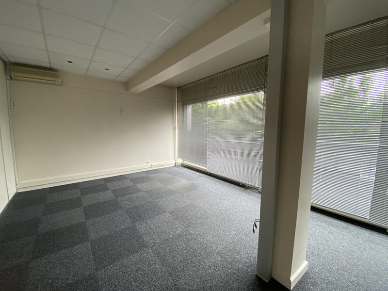 Bureau - 102 m² - 4 pièces