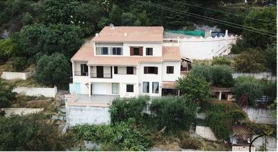 Maison - 300 m² - 10 pièces